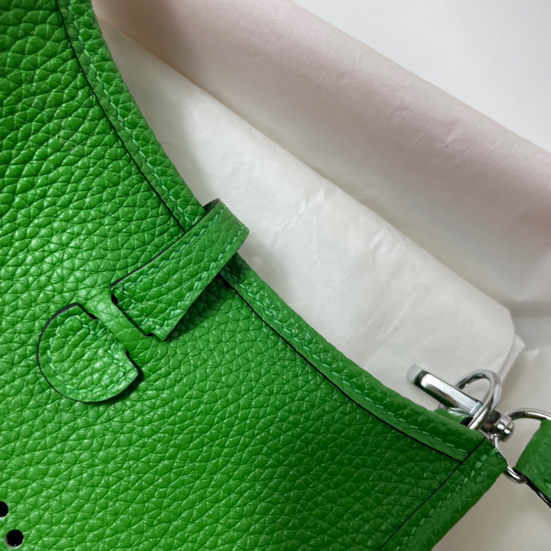 Hermes Evelyne 16 Amazone TPM Shoulder Bag In Green Bombou Clemence Leather